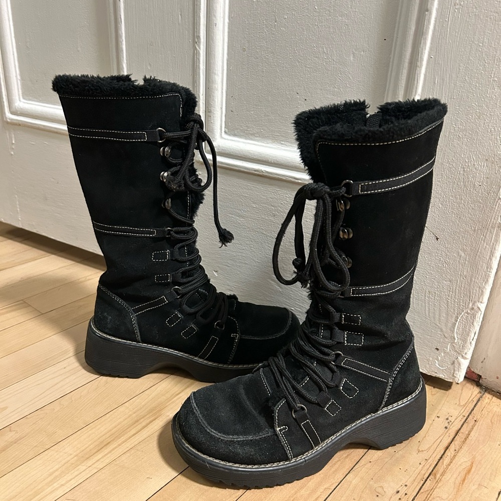 Women's Black Suede Faux Fur-Lined Lace-Up Boots - Picture 4 of 6